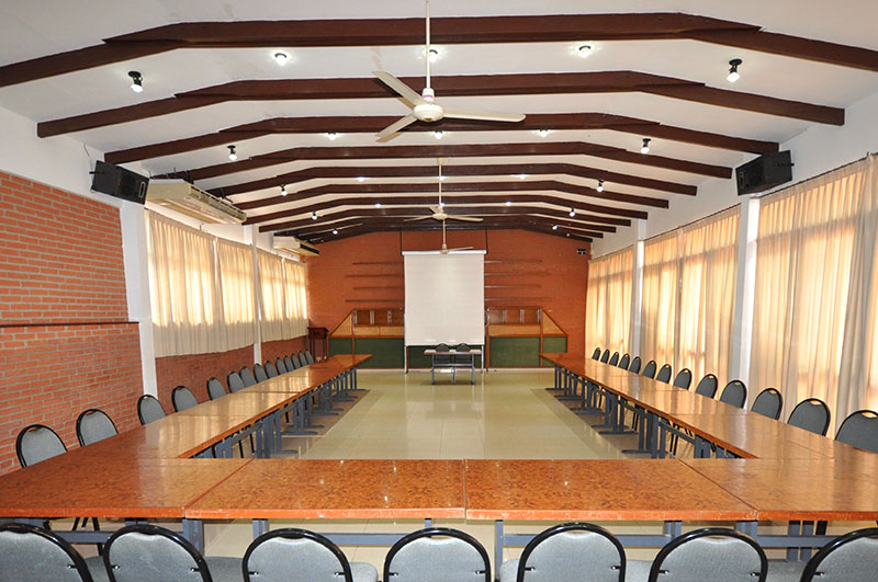  Centro Multifuncional Adolfo Kolping salones